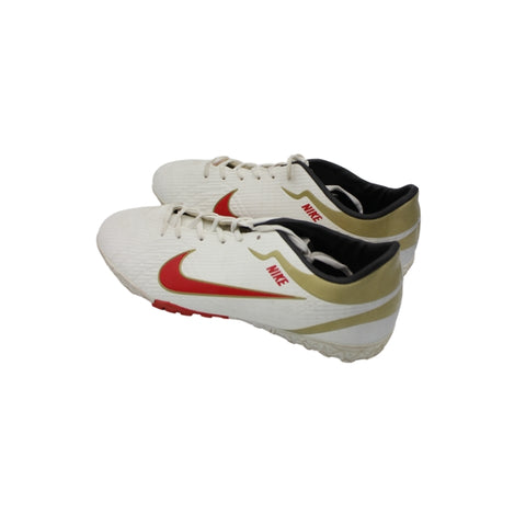 Futsal Shoes White (size: 36 to 45) - Hopshop