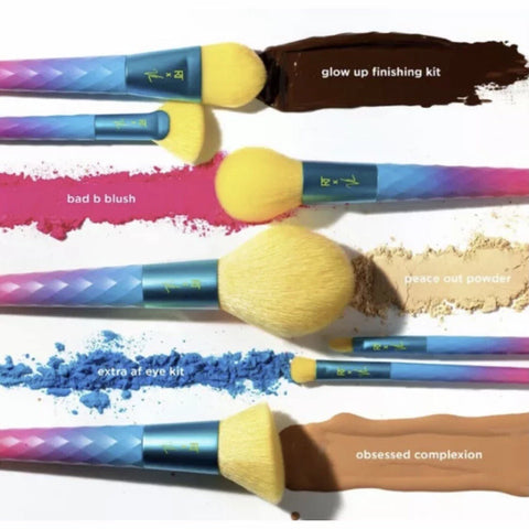 Real Techniques - Electric Love Glow Up Finishing Kit Limited Edition
